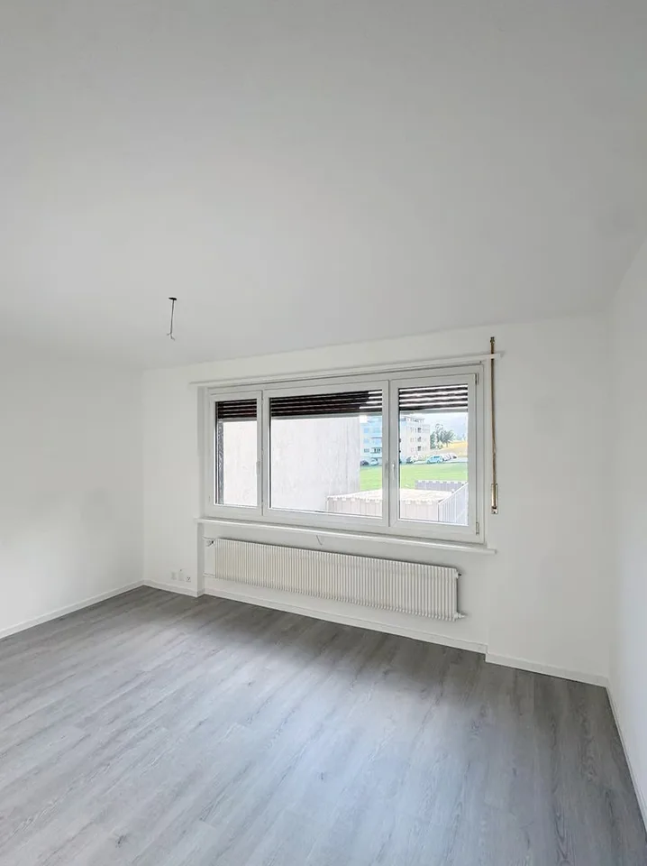 Bright 3.5-room apartment with balcony in Pieterlen – photo 7 of 9