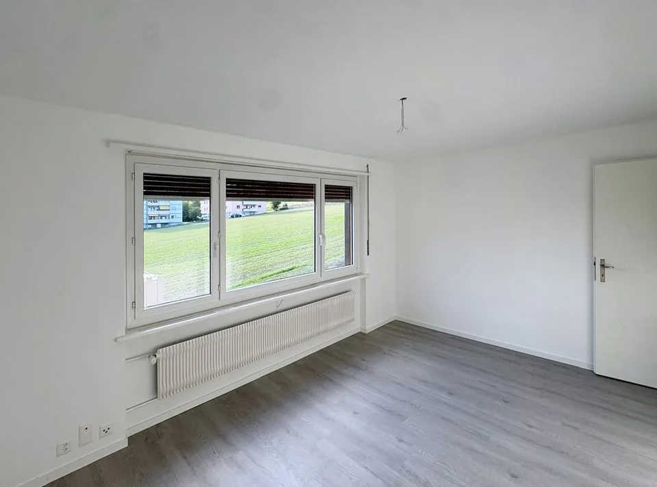 Bright 3.5-room apartment with balcony in Pieterlen – photo 8 of 9