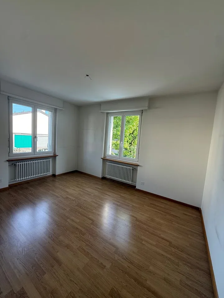 Helle 4-Zimmer-Wohnung mit Balkon in Pratteln – Foto 8 von 13