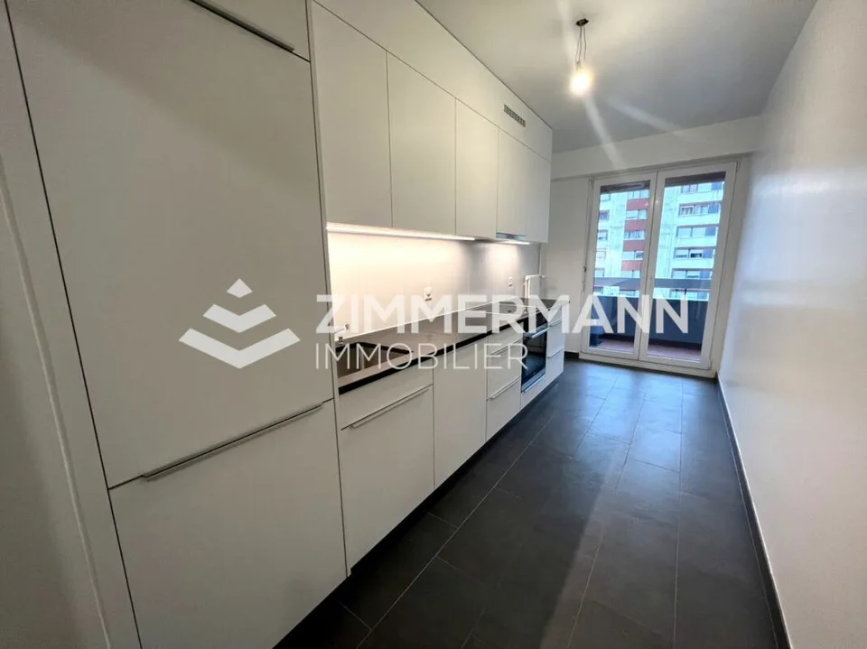 Thônex: Wunderschöne 5-Zimmer-Wohnung mit Balkon! – Foto 2 von 6