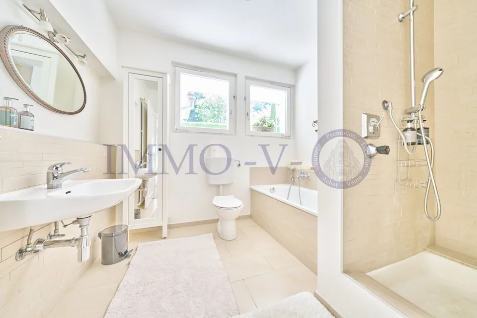 EXKLUSIV MIT POOL UND PANORAMABLICK – Foto 12 von 20