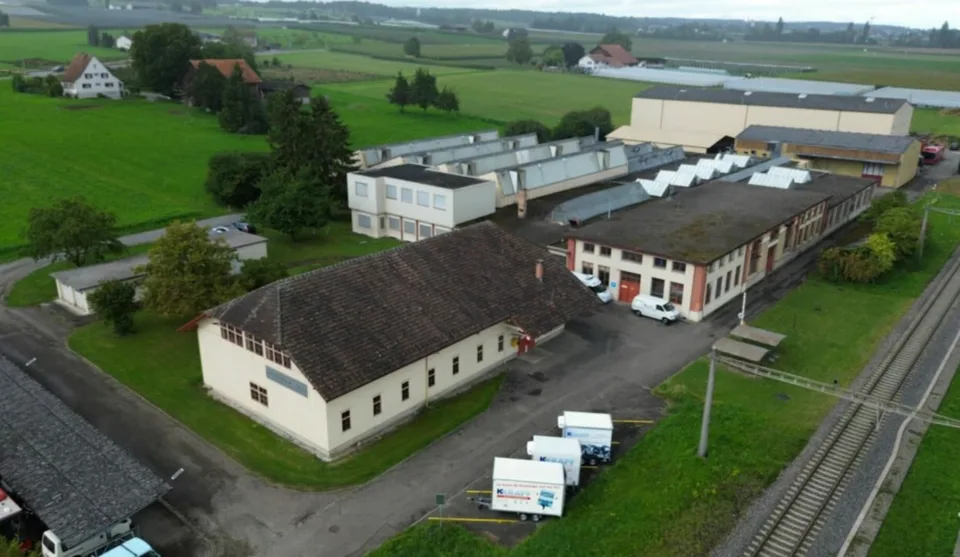 Investimento commerciale attraente con reddito da locazione e potenziale di sviluppo – foto 10 di 11