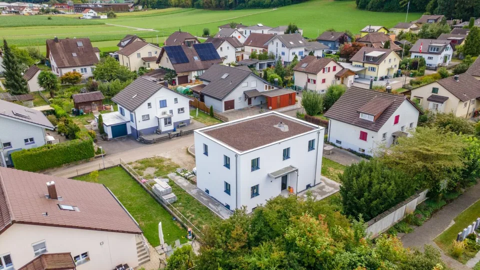 Casa unifamiliare di 5,5 locali modernizzata con ampliamento secondo desideri – foto 2 di 13