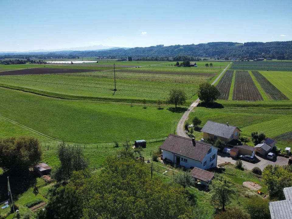 Building land in a quiet location with a wide view – photo 4 of 4