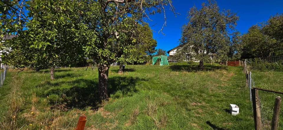 Building land in a quiet location with a wide view – photo 3 of 4