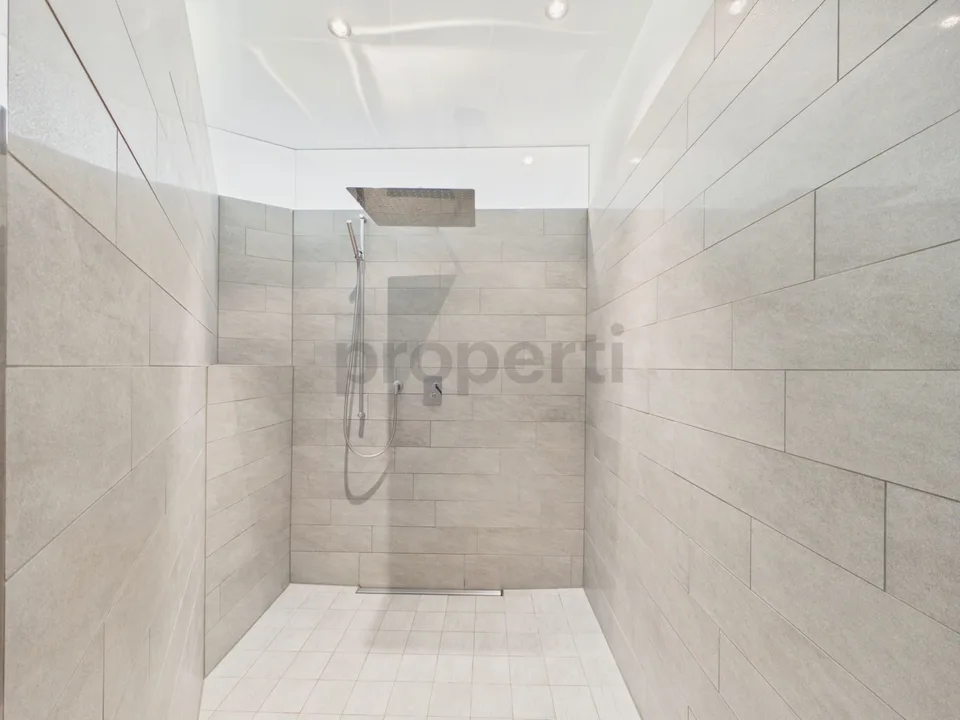 Exclusive spacious 3.5 room apartment with terrace and garden in park-like setting – photo 8 of 22