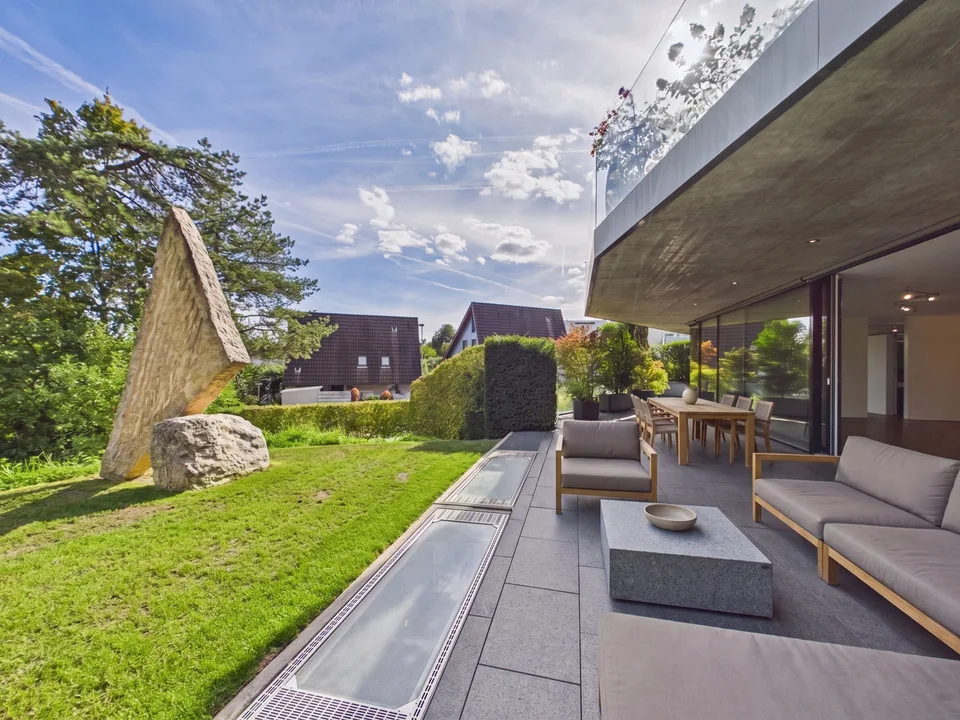 Exclusive spacious 3.5 room apartment with terrace and garden in park-like setting – photo 5 of 22