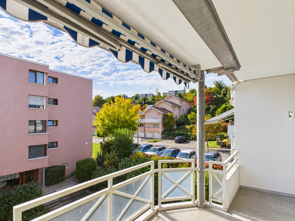Lichtdurchfluteter Wohnbereich, Gemütlicher Balkon & Zentrale Lage! – Foto 17 von 18