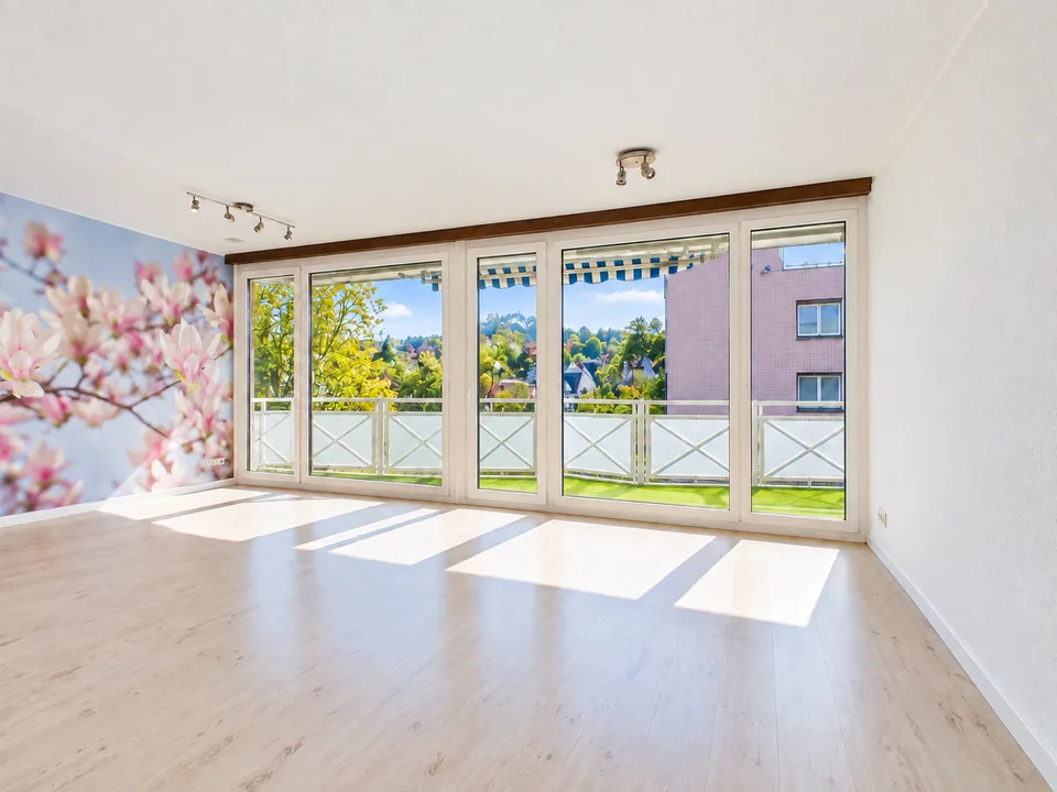 Lichtdurchfluteter Wohnbereich, Gemütlicher Balkon & Zentrale Lage! – Foto 10 von 18