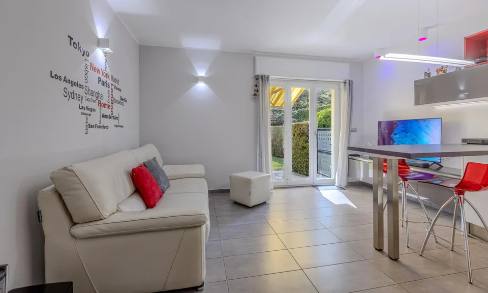 HELL 3.5 ZIMMER WIE NEU MIT GARTEN IN LUGANO – Foto 2 von 9