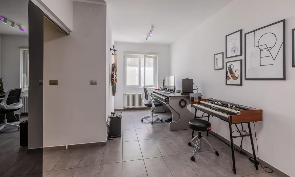 HELL 3.5 ZIMMER WIE NEU MIT GARTEN IN LUGANO – Foto 5 von 9