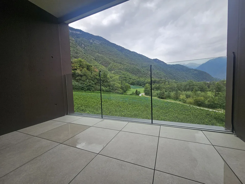 FOR RENT NEW 2.5 ROOMS WITH OPEN VIEW IN LUMINO – photo 3 of 9
