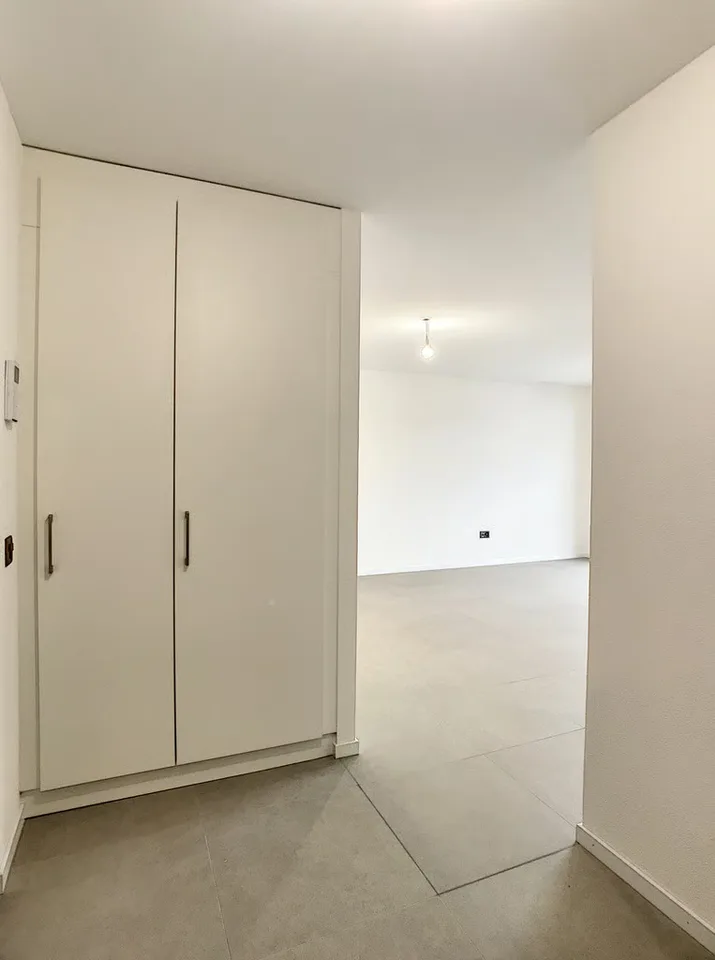 Wohnung mit Rahmen 2,5 Zimmer mit Balkon – Foto 8 von 10