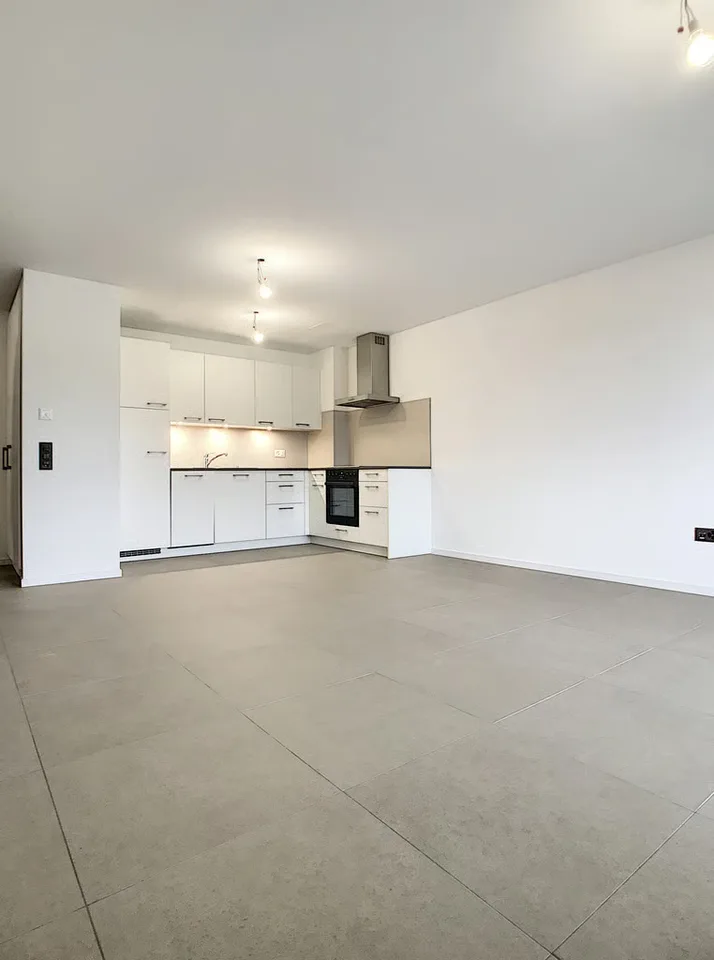 Wohnung mit Rahmen 2,5 Zimmer mit Balkon – Foto 2 von 10
