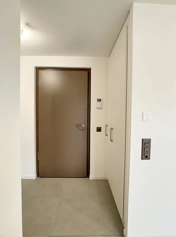 Wohnung mit Rahmen 2,5 Zimmer mit Balkon – Foto 7 von 10