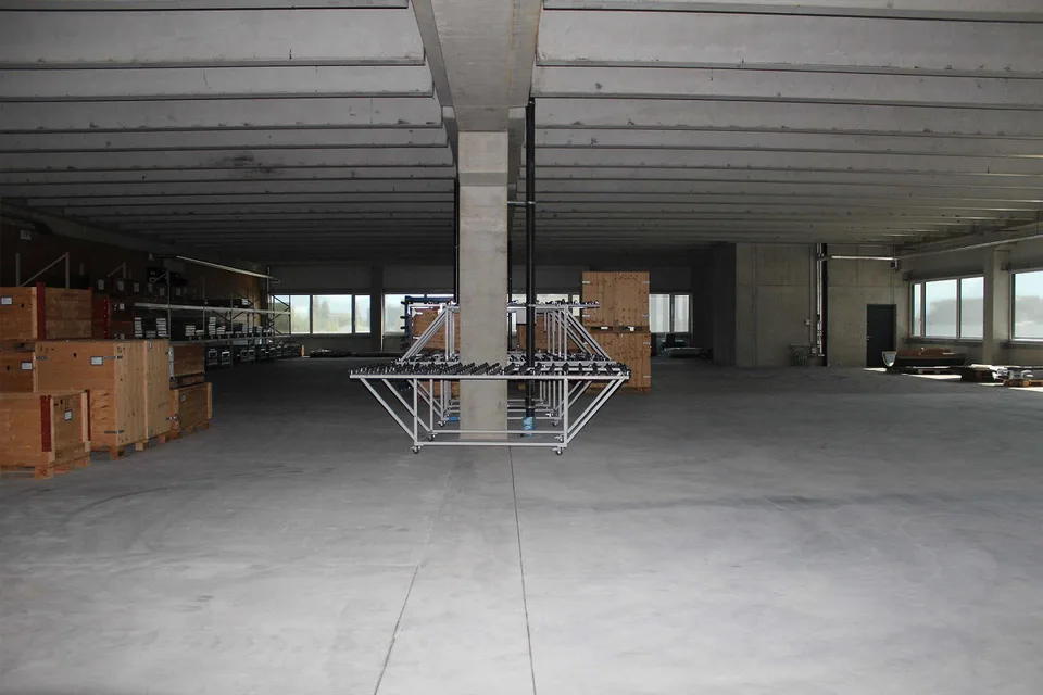 Espaces de production et commerciaux modernes dans un emplacement pratique - – photo 7 sur 9