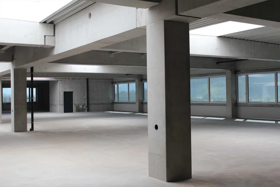 Espaces de production et commerciaux modernes dans un emplacement pratique - – photo 3 sur 9