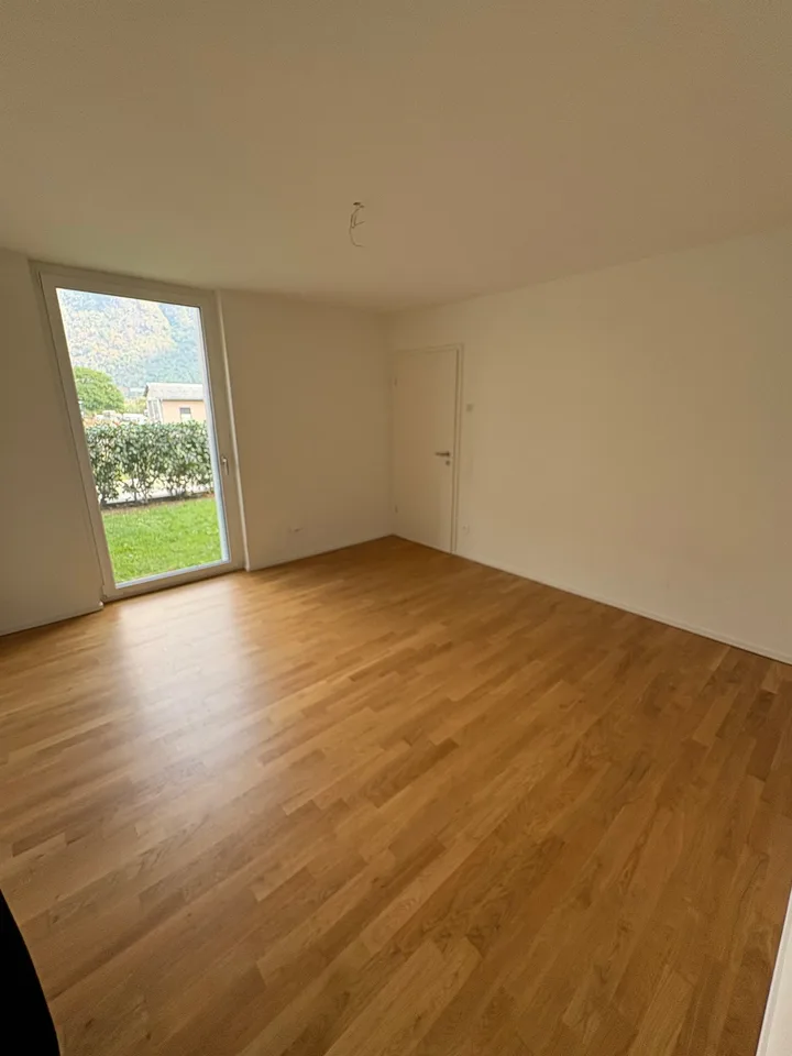 2,5-Zimmer-Wohnung mit Garten zur Miete in Grono – Foto 9 von 11