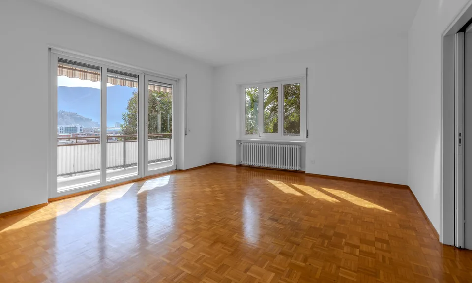 Großzügige 4.5-Zimmer-Wohnung mit offener Aussicht in Lugano Zentrum – Foto 3 von 10