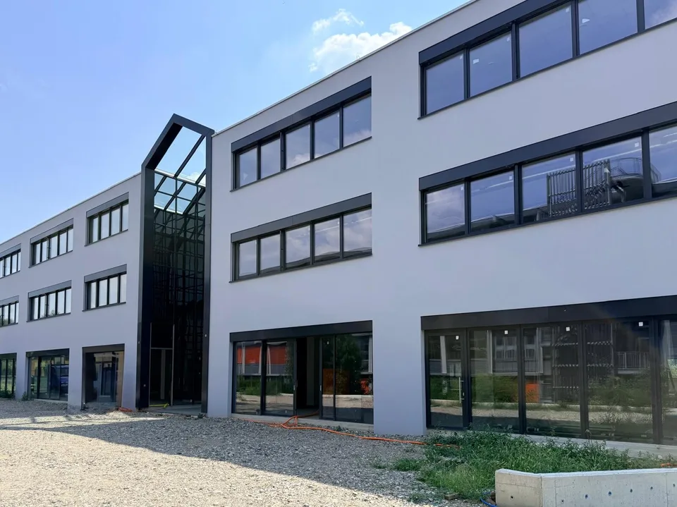 NOUVEAU ESPACE ARTISANAL/COMMERCIAL MODULABLE À MENDRISIO – photo 3 sur 12