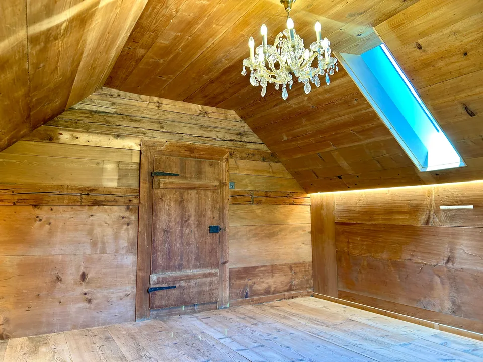 Apartment building with 7 units + workshop, fundamentally renovated in 2025/26 – photo 7 of 13