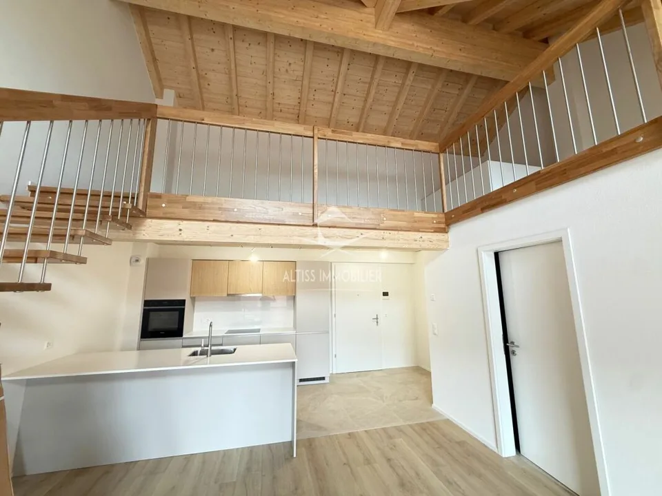 Attico 3,5 locali nuovo, bella mezzanina. – foto 3 di 12