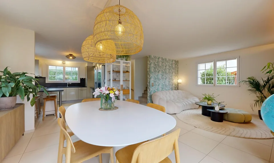 Casa familiare rinnovata con suite genitori e giardino a sud-est – foto 5 di 11
