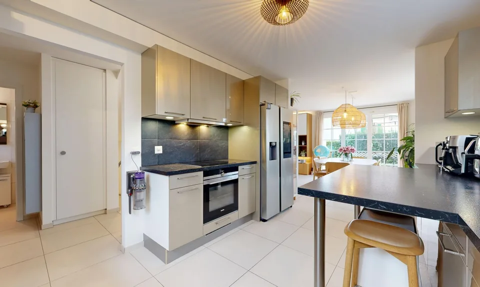 Casa familiare rinnovata con suite genitori e giardino a sud-est – foto 9 di 11