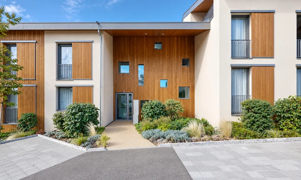 Appartement Minergie de 4.5 pièces avec grande terrasse et jardin – photo 3 sur 11