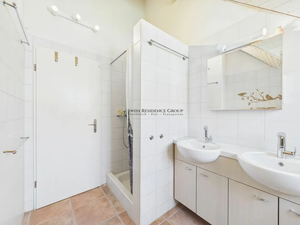 Un foyer avec du caractère - 5,5 pièces, piscine, four à pizza et une grande qualité de vie – photo 9 sur 13