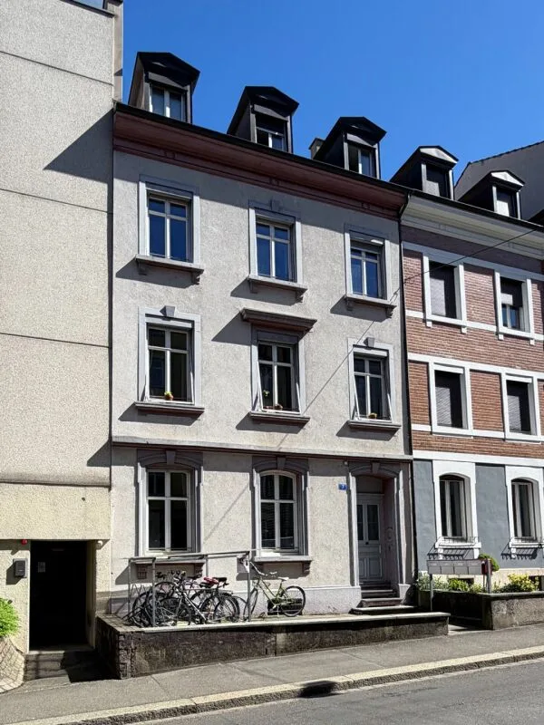 Multi-family house with 4 apartments in the popular Iselin district – photo 2 of 13