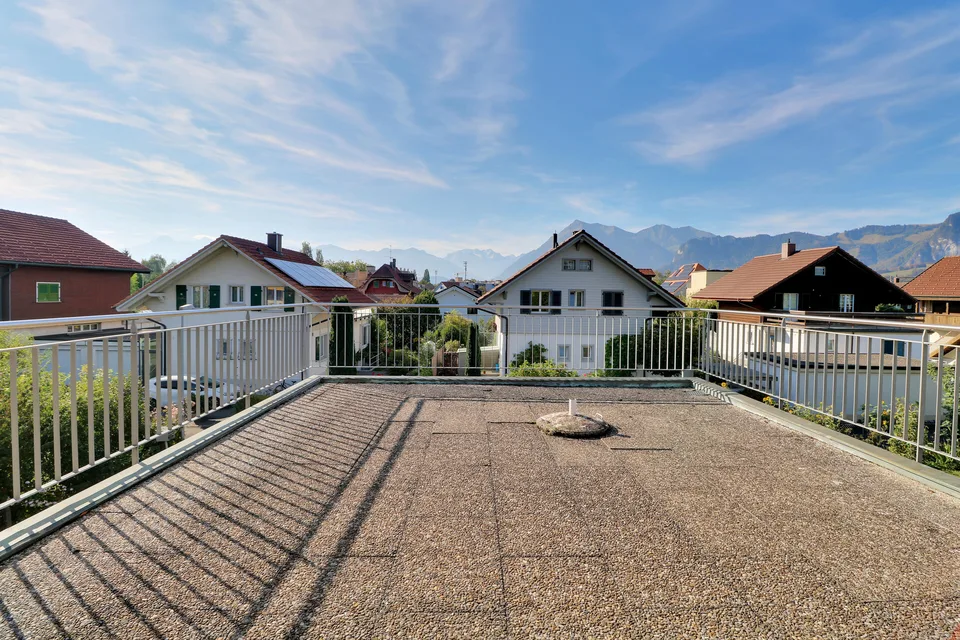 Casa unifamiliare di 6,5 locali in posizione centrale a Thun con vista sulla montagna e – foto 11 di 24