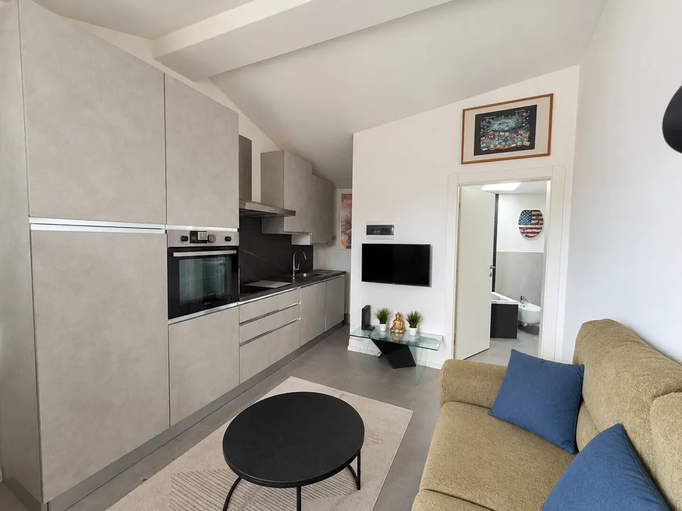 EXCELLENT AFFAIRE - IMMEUBLE À REVENUS À MORBIO INFERIORE – photo 5 sur 9