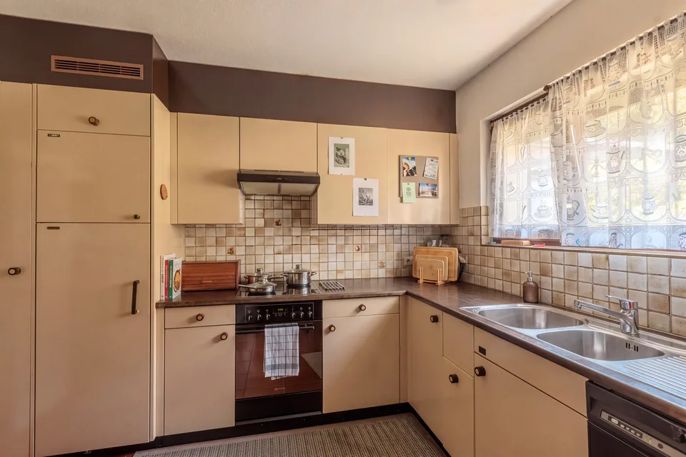 Villa mit 5,5 Zimmern und Garten, eingebettet in die Natur in Pura – Foto 5 von 9