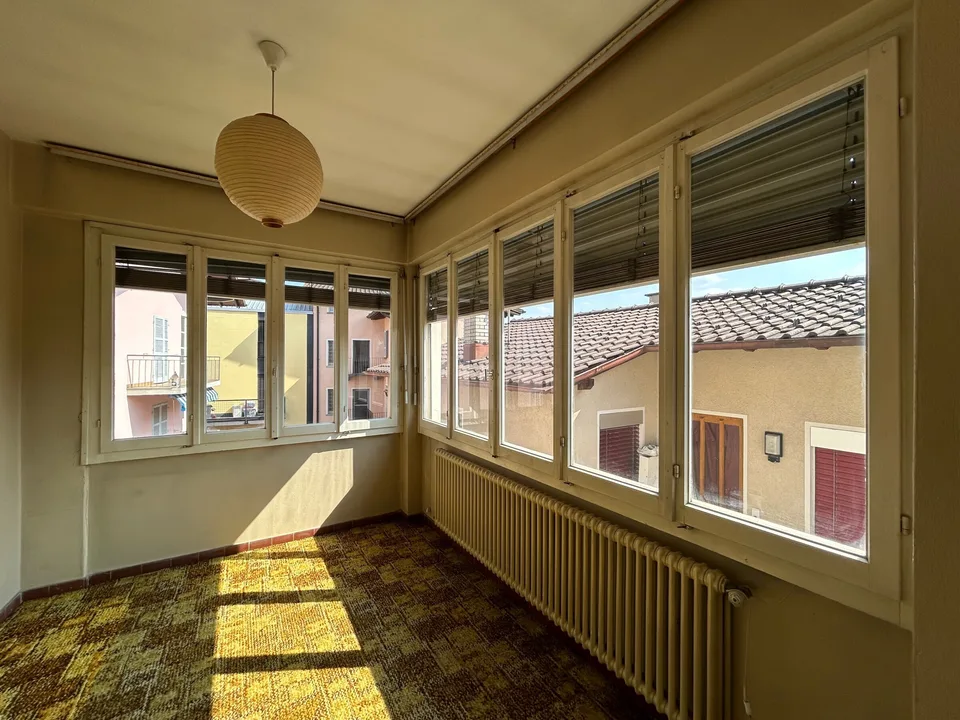 CASA DI 5 LOCALI CON GRANDE MAGAZZINO E GIARDINO A BALERNA – foto 7 di 9