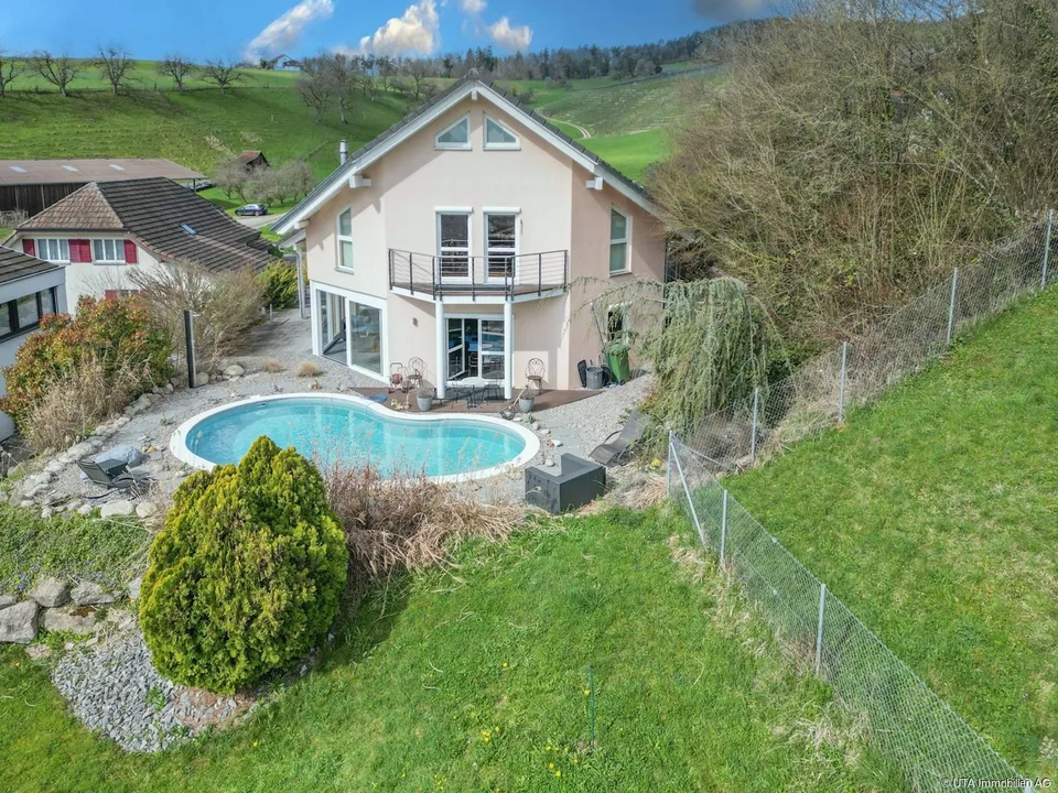 Luxuriöses Anwesen mit vielen Extras und traumhafter Aussicht – Foto 13 von 14
