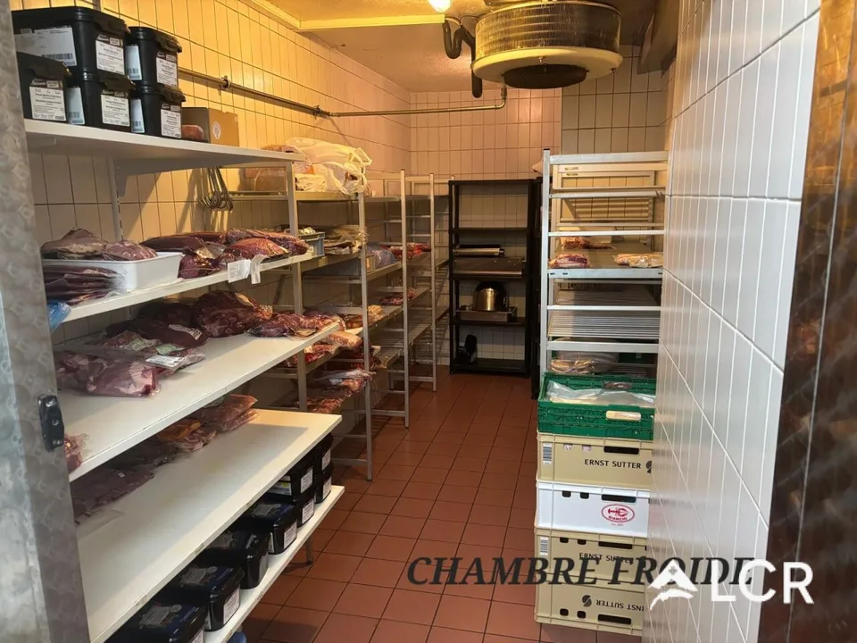 Schöner Gewerberaum in Saint-Maurice – Foto 3 von 10