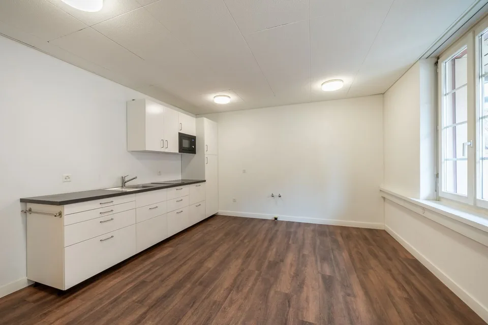 Environ 120 m2 de bureaux / salles de pratique dans la vieille ville d'Aarau – photo 4 sur 10
