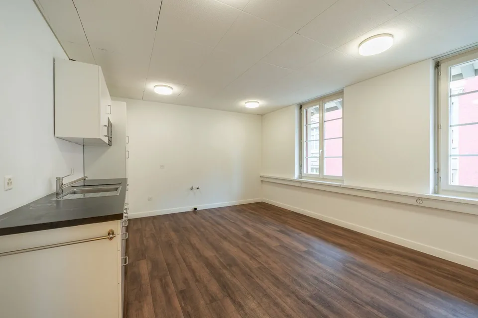 Environ 120 m2 de bureaux / salles de pratique dans la vieille ville d'Aarau – photo 5 sur 10