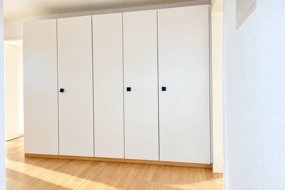 Top Sanierte 5.5 ZIMMERWOHNUNG mit grossen Spielplatz! – Foto 4 von 10