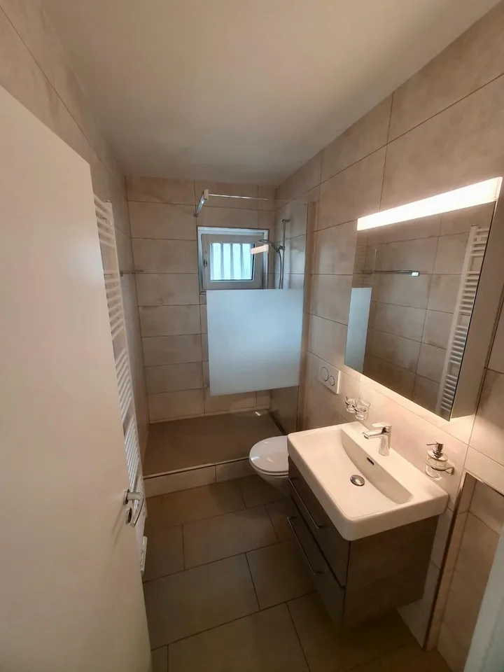 Appartamento moderno di 3 stanze a Madretsch – foto 3 di 6