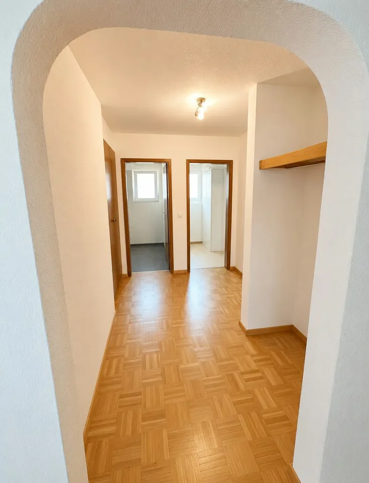 Ampio appartamento di 5,5 locali con camino e grande balcone sud – foto 9 di 13