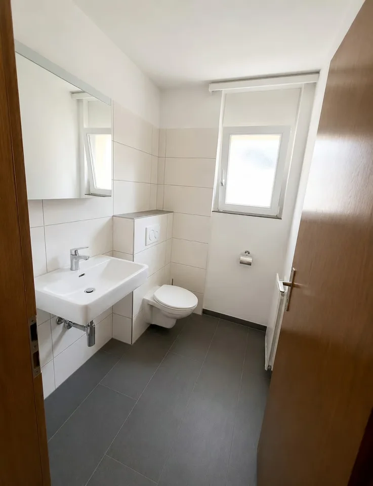 Ampio appartamento di 5,5 locali con camino e grande balcone sud – foto 5 di 13