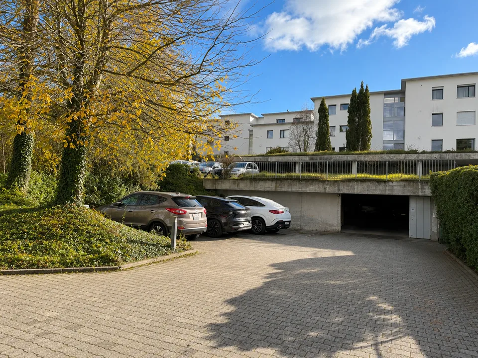 Places de parking à louer – photo 2 sur 3