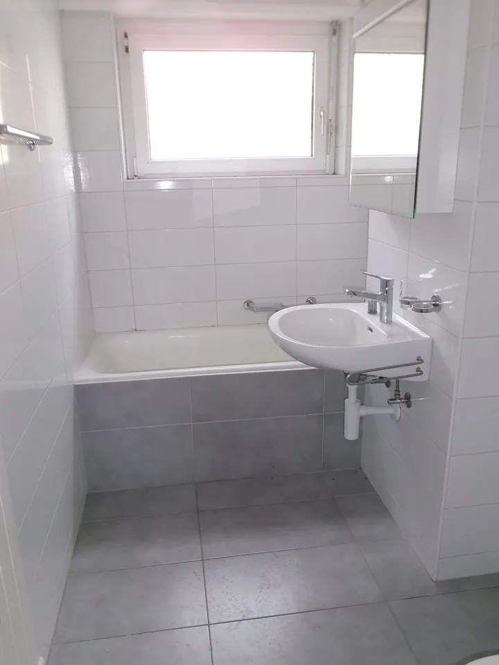 Appartement 2.5 pièces lumineux et calme à La Chaux-de-Fonds – photo 2 sur 8