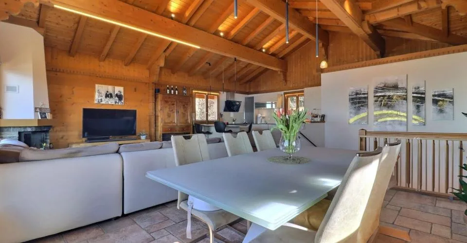 Magnifico chalet con vista sul lago e sulle montagne – foto 8 di 13