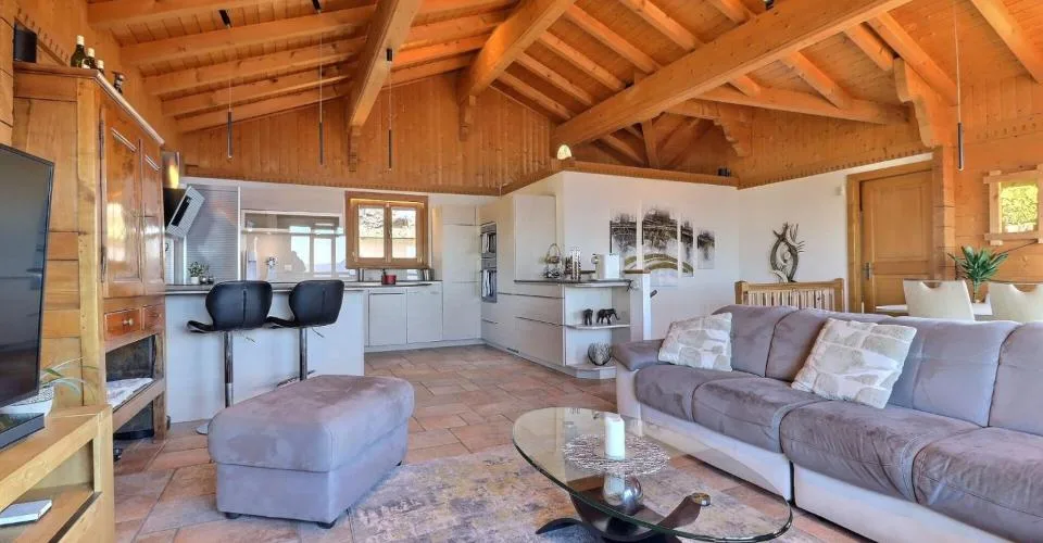 Magnifico chalet con vista sul lago e sulle montagne – foto 7 di 13