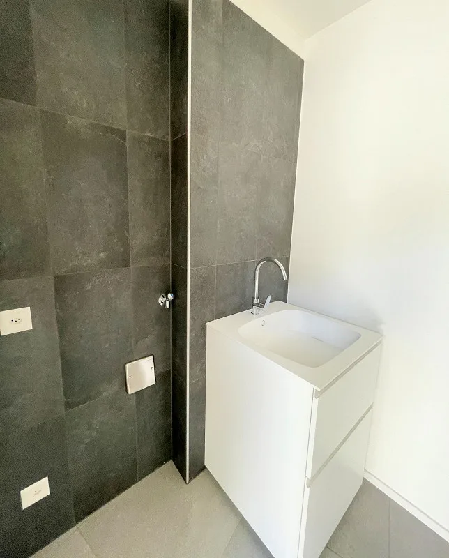 Nouvel appartement en penthouse dans une résidence élégante – photo 13 sur 15