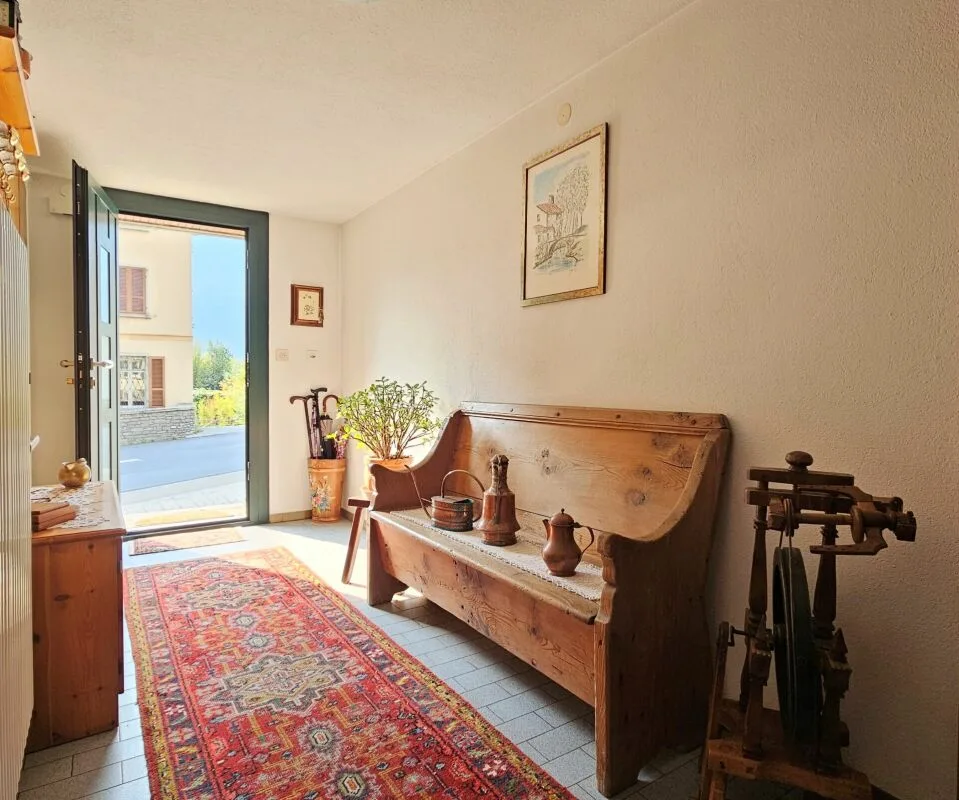 Grande maison unifamiliale avec jardin à S. Vittore – photo 8 sur 13