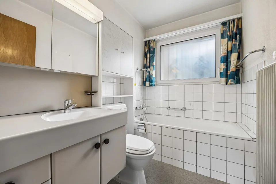 Vivre à la campagne avec vue : Maison résidentielle flexible avec espace commercial et potentiel d'extension – photo 12 sur 13